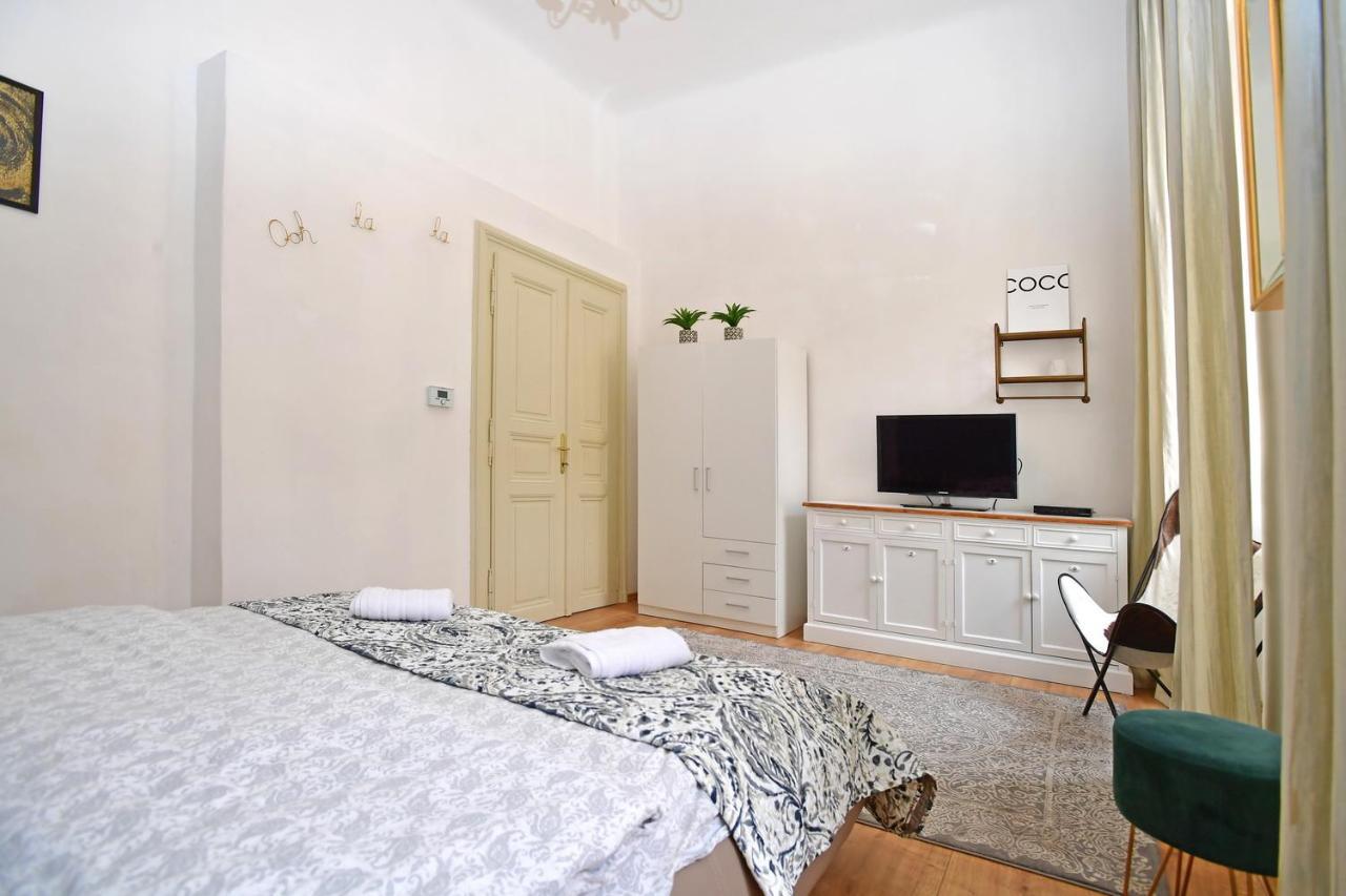 Lovely Little Cosy In Apartament